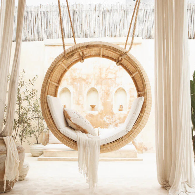 CIRCULAR LOVE HANGING CHAIR